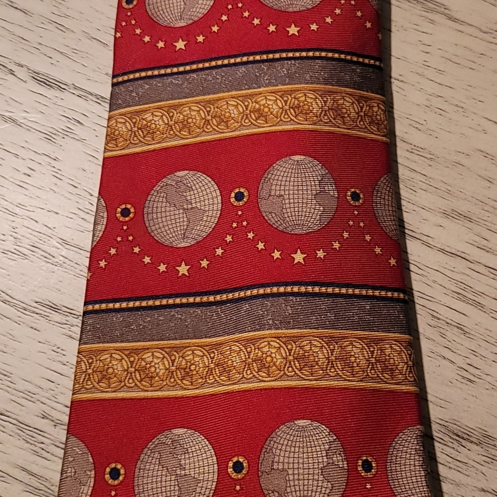 Globe Silk Tie 🌟Dont forget to bundle another Tie🌟